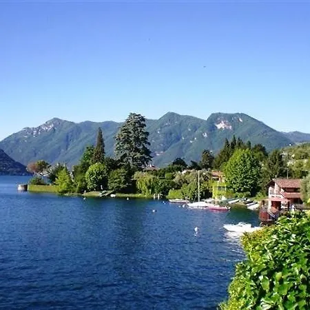 Lägenhet Sleeps 7 *